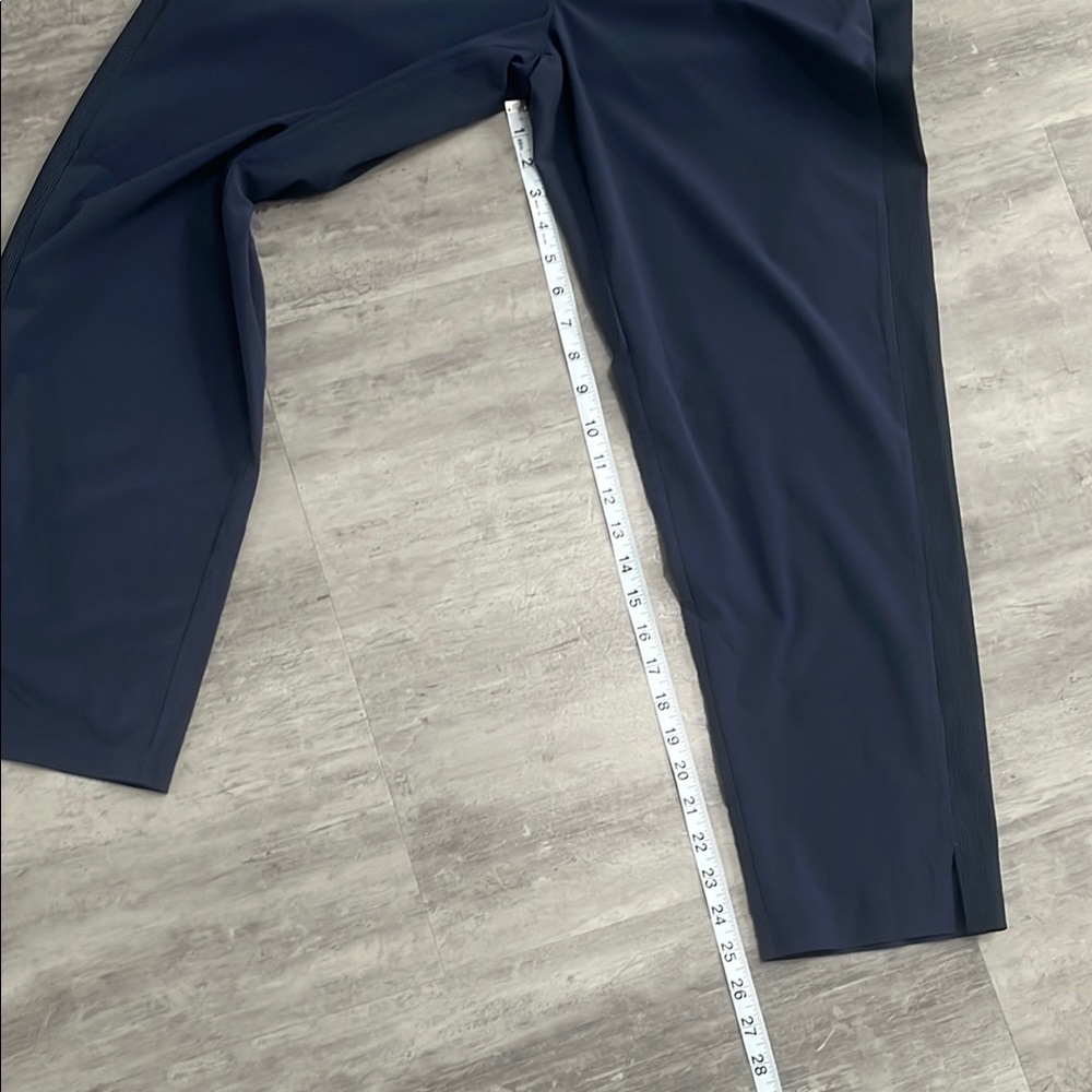 Athleta Navy Brooklyn Pants Size 10 Women's - Picture 8 of 13